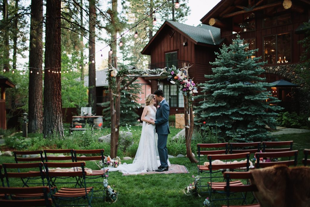 Courtney-Aaron-Photography-Lake-Tahoe-Black-Bear-Lodge-Wedding-Mira-Events-_0037